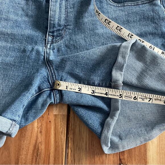 Cuffed Jean Shorts Size 12 Medium Wash - Picture 6 of 7